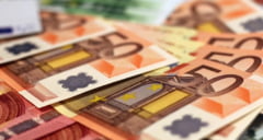 Curs valutar: Euro ajunge la cel mai mic nivel din ultimele 2 luni