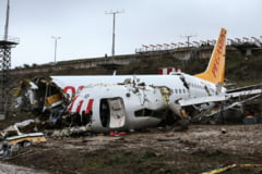 Pilotii avionului care s-a rupt in trei bucati, anchetati pentru neglijenta criminala
