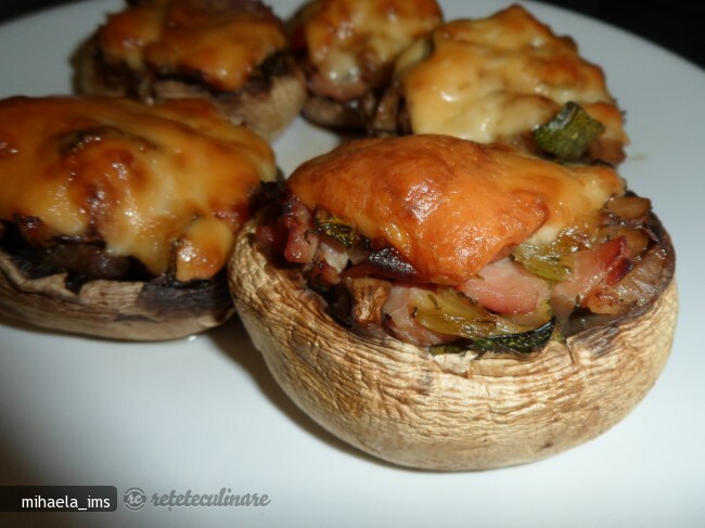 Imagine Reteta culinara Ciuperci Umplute cu Legume si Bacon | 2review.ro