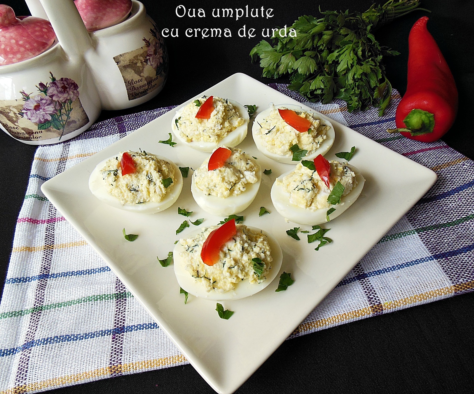 Imagine Reteta culinara Oua umplute cu crema de urda | 2review.ro