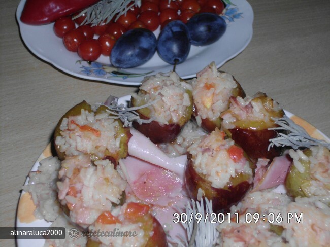 Imagine Reteta culinara Antreu de Prune Umplute cu Orez | 2review.ro