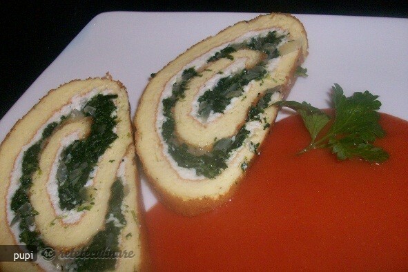 Imagine Reteta culinara Rulada Suffleu cu Branza si Spanac | 2review.ro