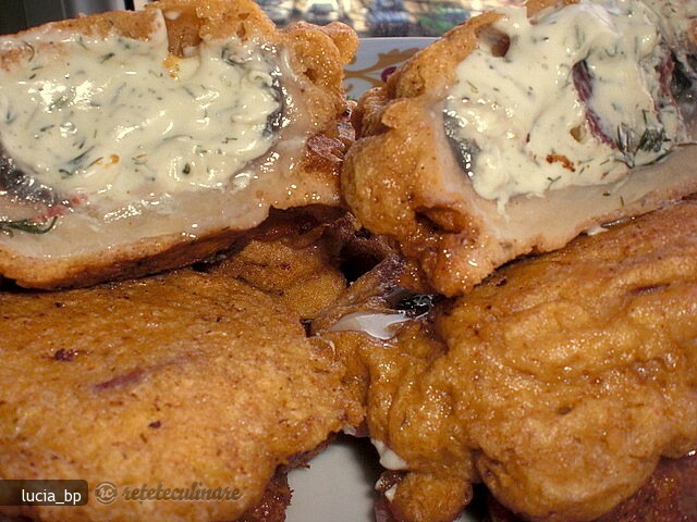 Imagine Reteta culinara Ciuperci Pane Umplute cu Crema de Branza | 2review.ro