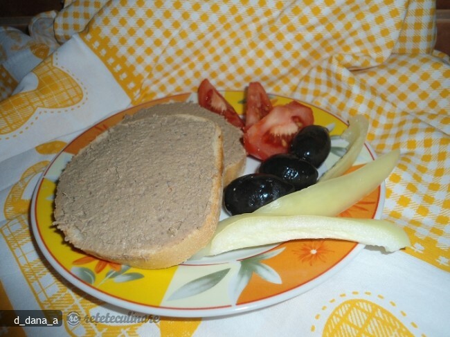 Imagine Reteta culinara Pate de Ficat | 2review.ro