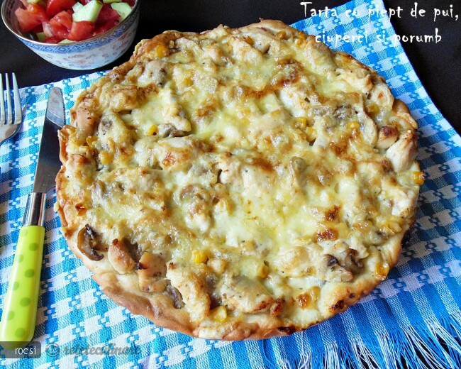 Imagine Reteta culinara Tarta cu piept de pui, ciuperci si porumb | 2review.ro