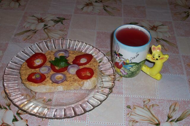 Imagine Reteta culinara Crema de carnati | 2review.ro