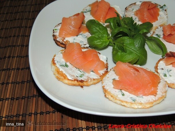 Imagine Reteta culinara Tartine cu Somon Afumat | 2review.ro
