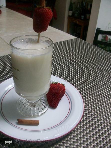 Imagine Reteta culinara Prepararea Laptelui de Soia in Casa | 2review.ro