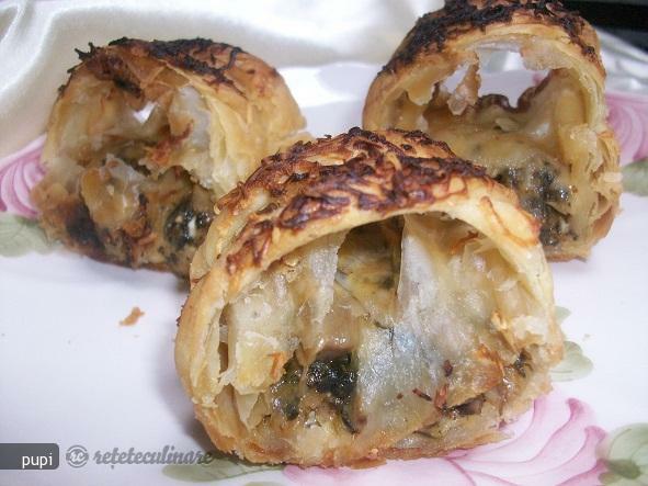 Imagine Reteta culinara Rulada `Cosulete de Ciuperci` | 2review.ro