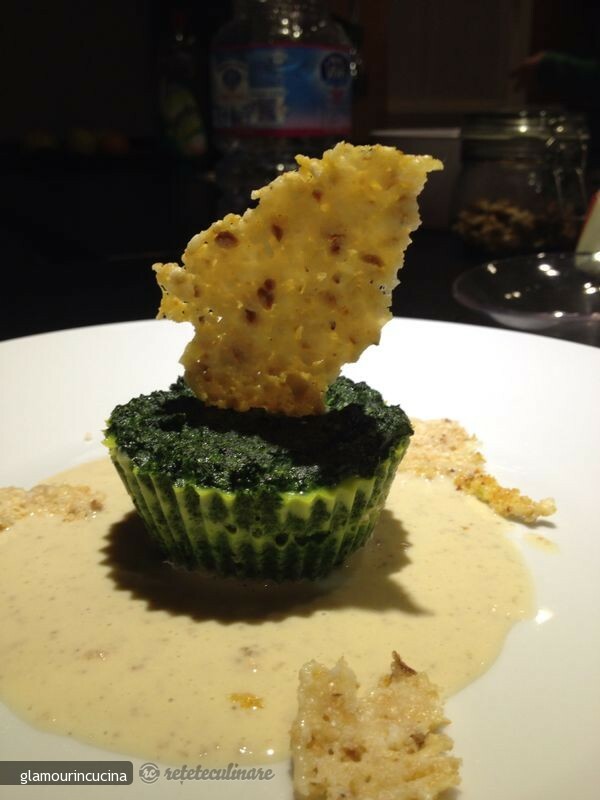 Imagine Reteta culinara Flan de Spanac cu Crema Oglinda de Asiago | 2review.ro