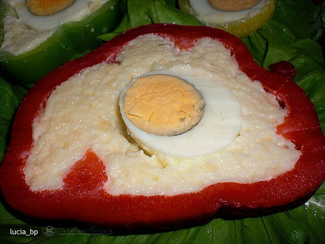 Imagine Reteta culinara Aperitiv Surpriza din Ardei | 2review.ro