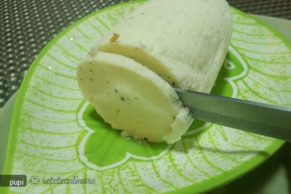 Imagine Reteta culinara Unt de Casa si Unt cu Rosmarin | 2review.ro