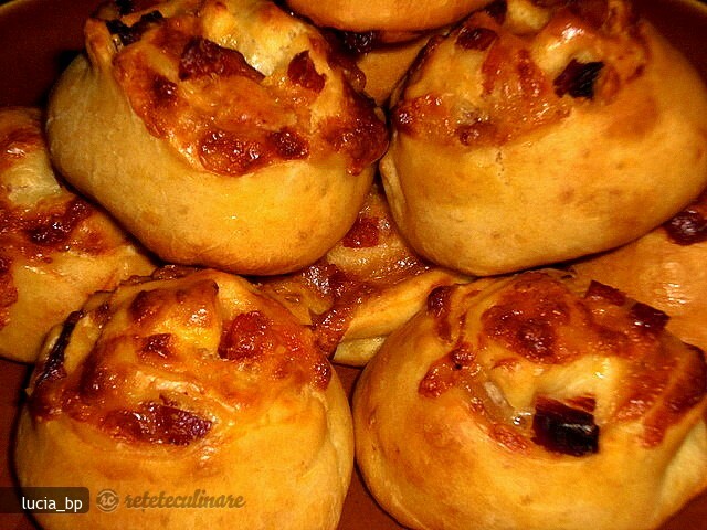 Imagine Reteta culinara Pizza cu de Toate | 2review.ro