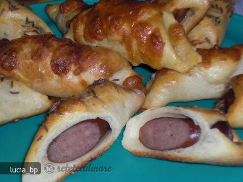 Imagine Reteta culinara carnati in aluat | 2review.ro