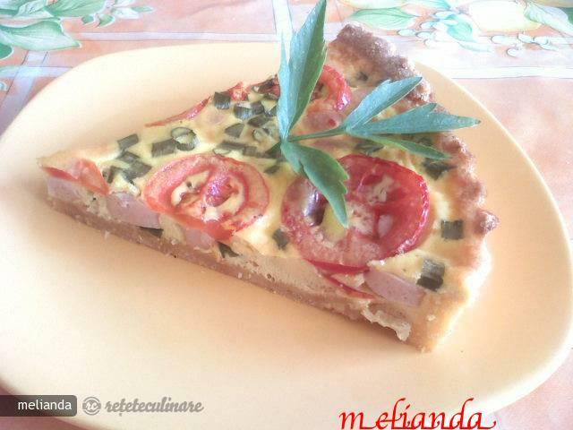 Imagine Reteta culinara Tarta cu Afumatura, Rosii Si Ceapa Verde | 2review.ro