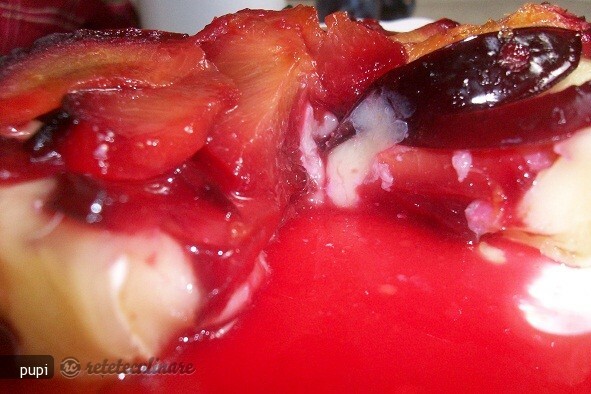 Imagine Reteta culinara Prune Caramelizate pe Pat de Brie | 2review.ro