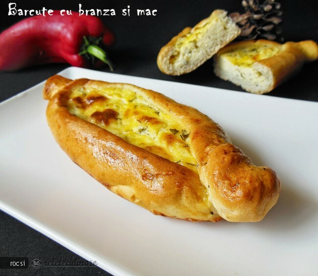 Imagine Reteta culinara Barcute cu branza si mac | 2review.ro