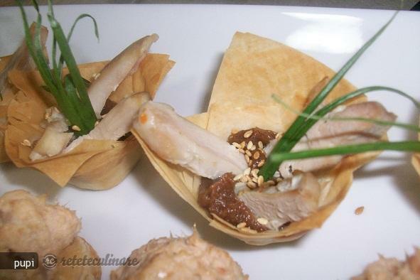 Imagine Reteta culinara Aperitive - Cosulete Filo cu Pui Bang - Bang | 2review.ro