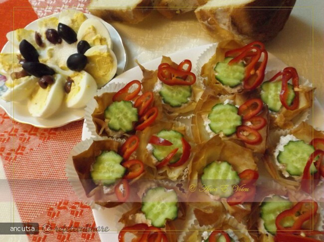 Imagine Reteta culinara Cosulete cu branza si oua cu maioneza | 2review.ro