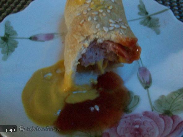 Imagine Reteta culinara Hotdog (Cremvursti in Corn) | 2review.ro