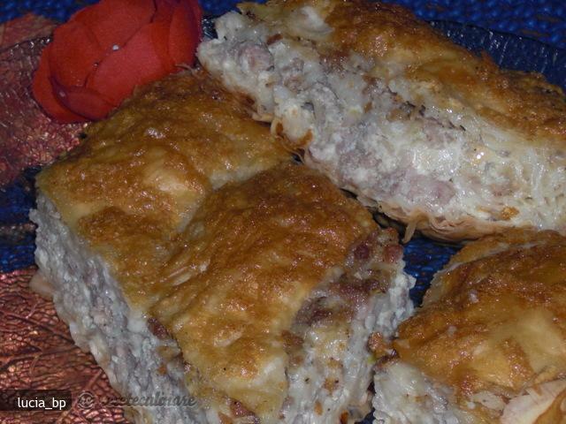 Imagine Reteta culinara Foi de Placinta cu Carne si Bere, la Cuptor | 2review.ro