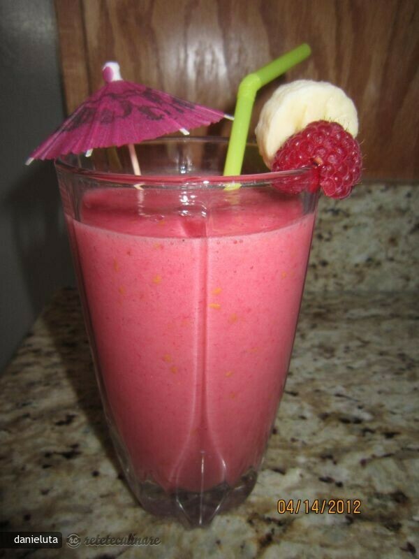 Imagine Reteta culinara Smoothie de Banana si Zmeura | 2review.ro