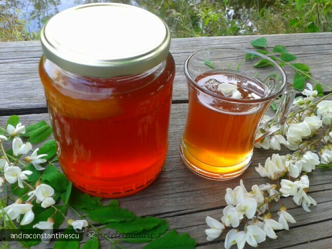 Imagine Reteta culinara Sirop din flori de salcam | 2review.ro