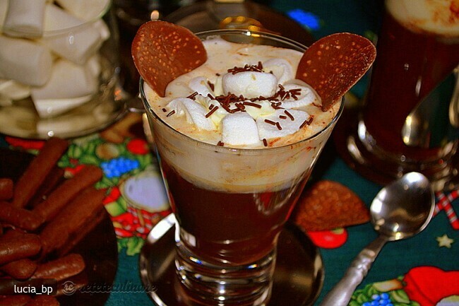 Imagine Reteta culinara Ciocolata Calda de Craciun | 2review.ro
