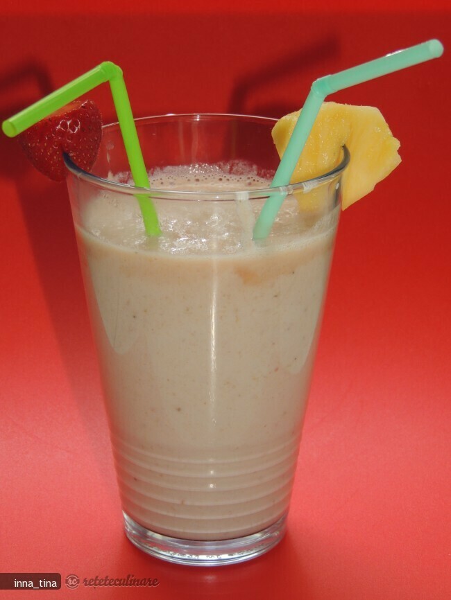 Imagine Reteta culinara Milkshake cu Fructe de Sezon | 2review.ro