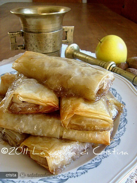 Imagine Reteta culinara Mini Strudel de Mere cu Foi de Placinta | 2review.ro