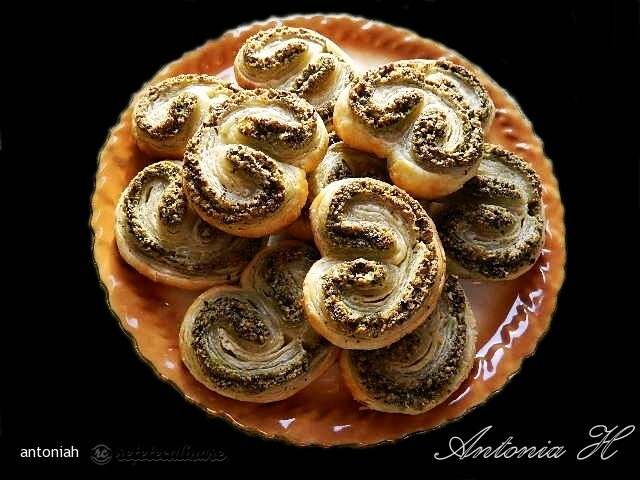 Imagine Reteta culinara Palmieri cu Masline si Migdale | 2review.ro