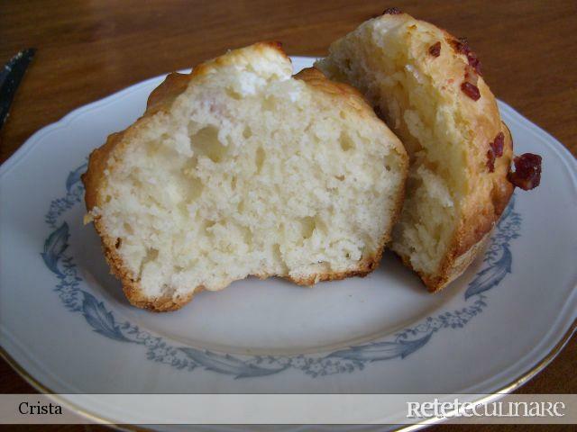Imagine Reteta culinara Muffins cu Branza Feta, Speck sau Salam | 2review.ro