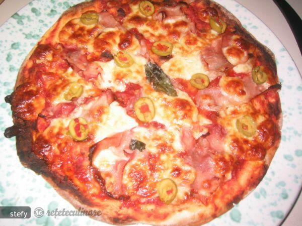 Imagine Reteta culinara Pizza cu Piadine | 2review.ro