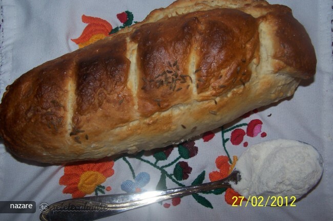 Imagine Reteta culinara Franzela cu Lapte si Chimion | 2review.ro