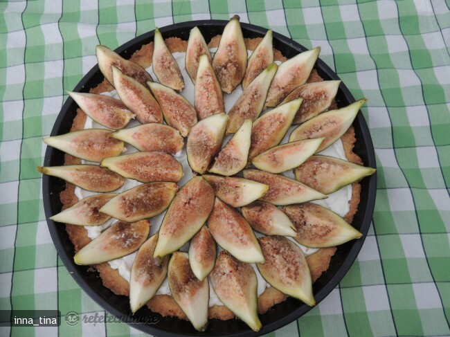 Imagine Reteta culinara Tarta cu Smochine | 2review.ro