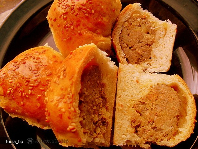 Imagine Reteta culinara Chiftelute in Aluat, la Cuptor (2) | 2review.ro