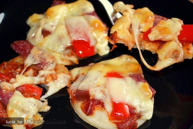 Imagine Reteta culinara Pizzette Magice Philadelphia | 2review.ro