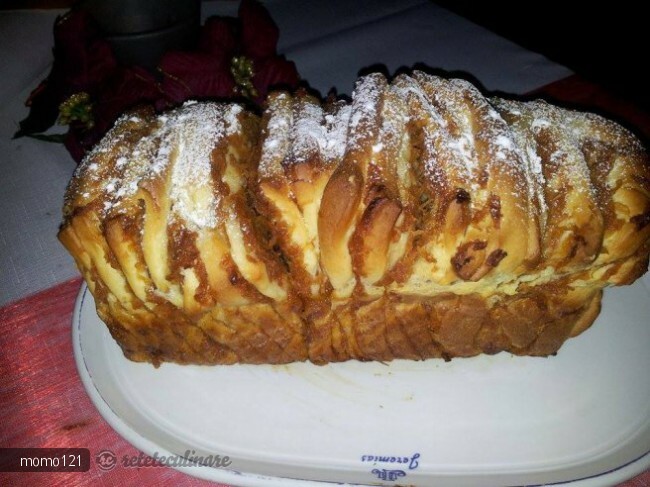 Imagine Reteta culinara Cozonac evantai cu mere | 2review.ro