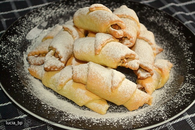 Imagine Reteta culinara Trubochki - Cornulete Rusesti | 2review.ro