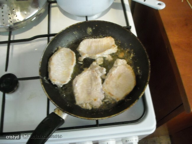 Imagine Reteta culinara Friptura de Porc cu Vin Rosu | 2review.ro