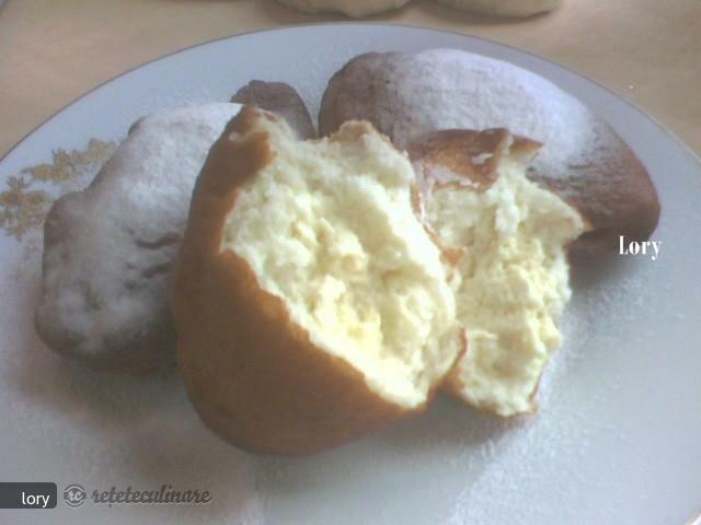 Imagine Reteta culinara Langosi cu Urda | 2review.ro