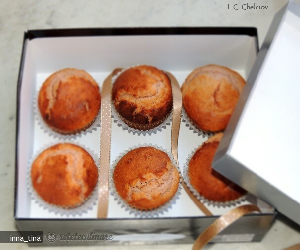 Imagine Reteta culinara Briose cu Iaurt de Capsuni | 2review.ro