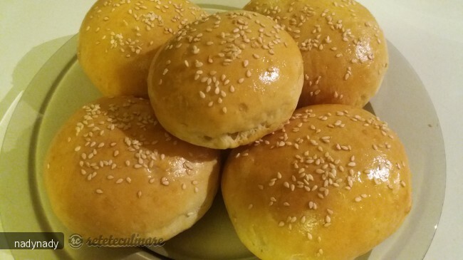 Imagine Reteta culinara Chifle | 2review.ro