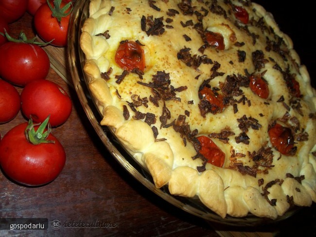 Imagine Reteta culinara Placinta cu Rosii si Ceapa Caramelizata | 2review.ro