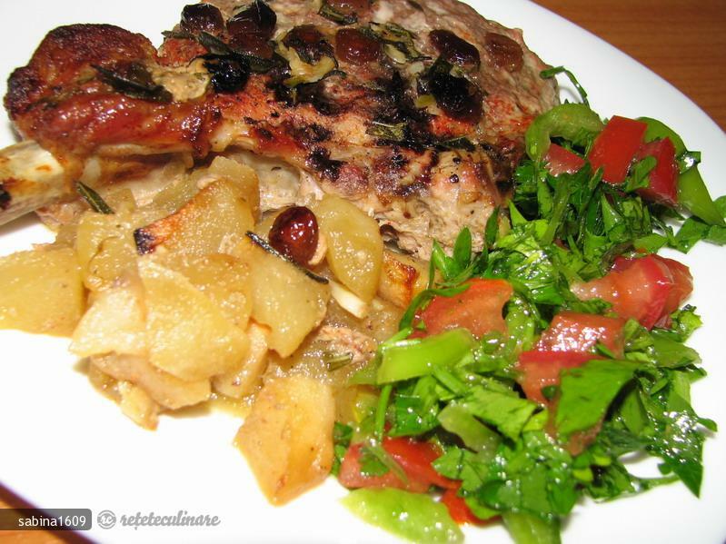 Imagine Reteta culinara Friptura de Porc cu Stafide si Mar | 2review.ro