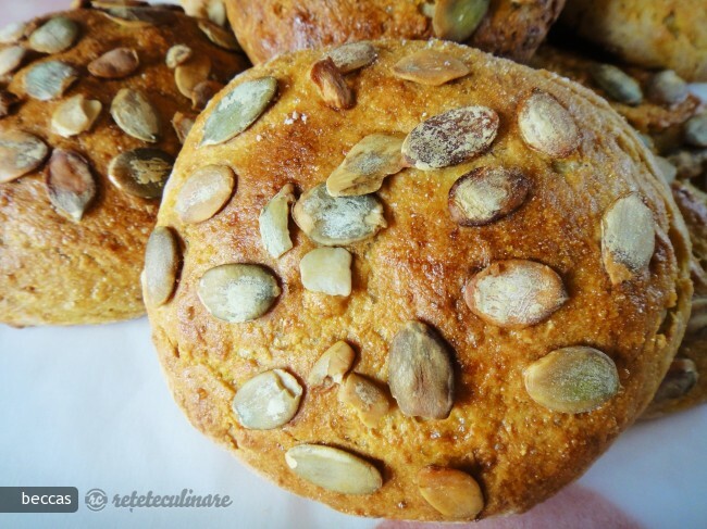 Imagine Reteta culinara Chifle cu Faina de Hrisca si Cartofi | 2review.ro