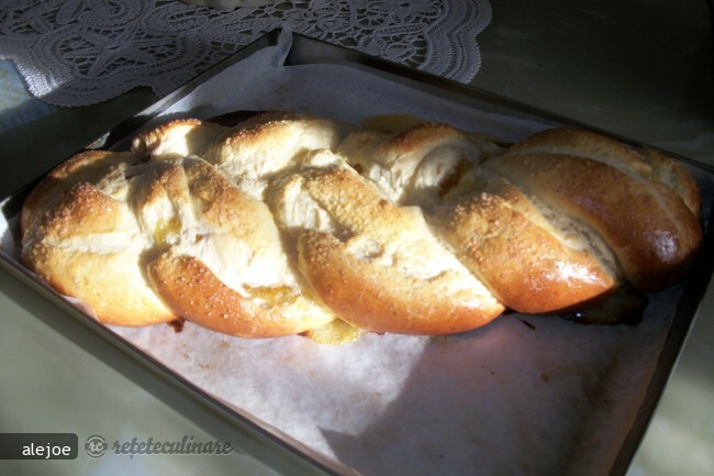 Imagine Reteta culinara Paine Dulce cu Gem | 2review.ro