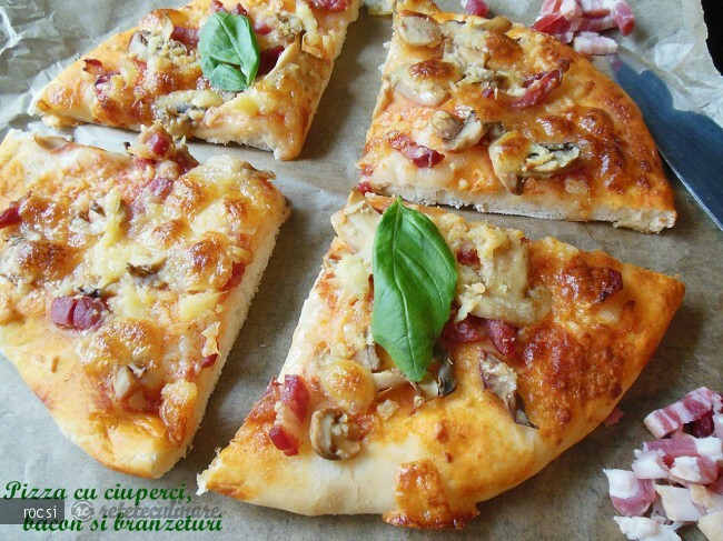 Imagine Reteta culinara Pizza cu ciuperci, bacon si branzeturi | 2review.ro