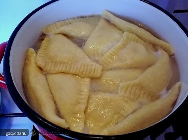 Imagine Reteta culinara Coltunasi cu Cartofi | 2review.ro