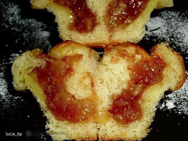 Imagine Reteta culinara Briose cu Mere | 2review.ro